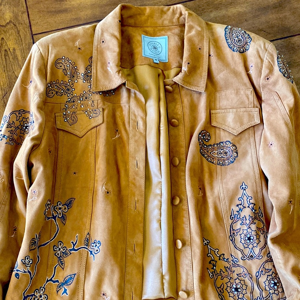 Ladies medium size 100% leather jacket